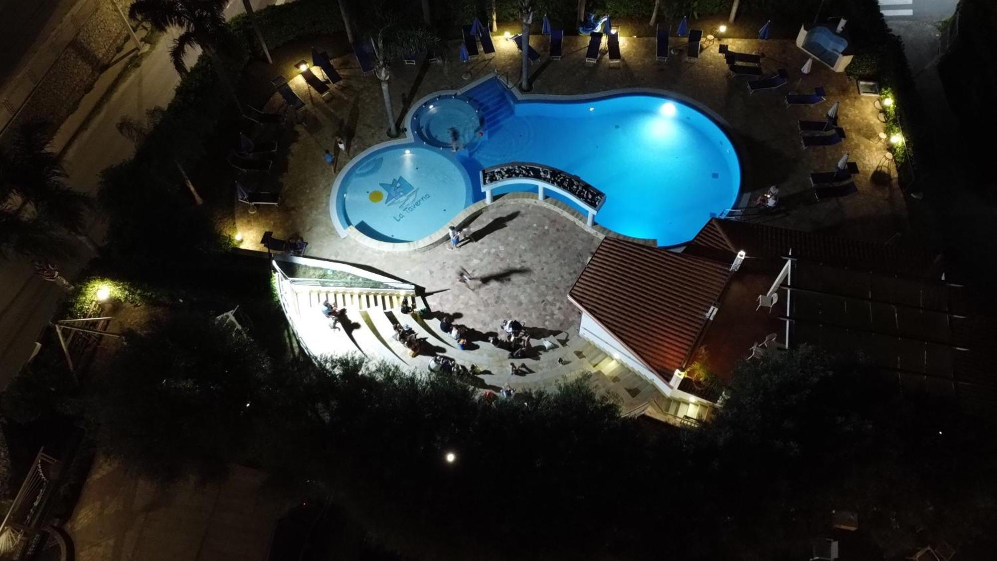 Residence Hotel La Taverna Capo Vaticano Buitenkant foto