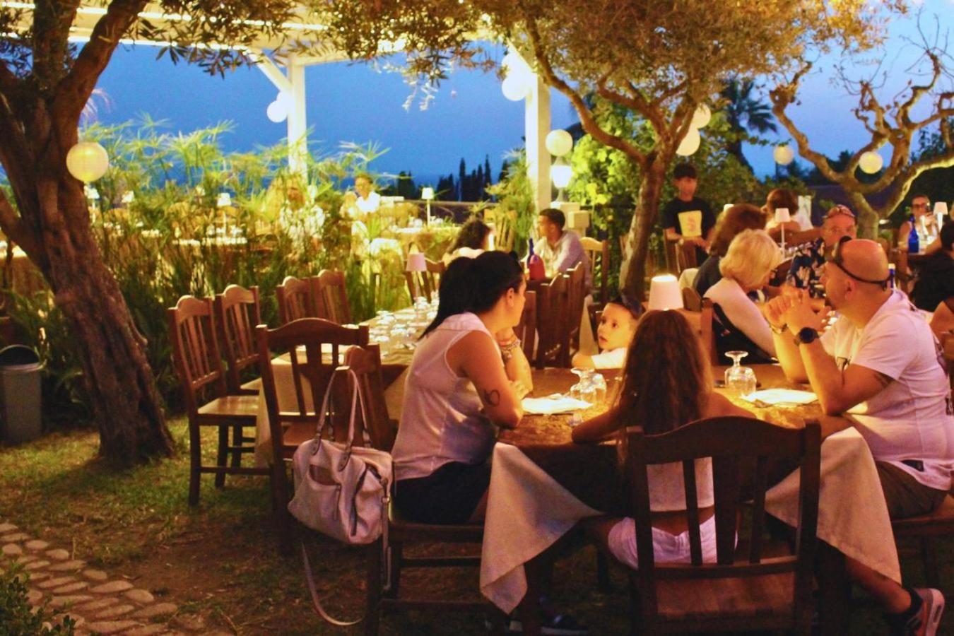Residence Hotel La Taverna Capo Vaticano Buitenkant foto