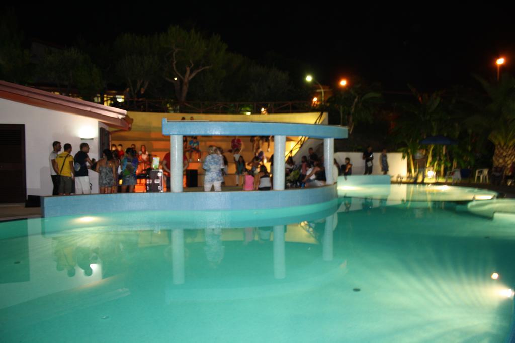 Residence Hotel La Taverna Capo Vaticano Buitenkant foto