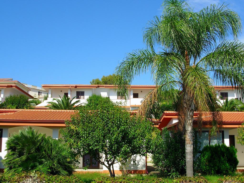Residence Hotel La Taverna Capo Vaticano Buitenkant foto