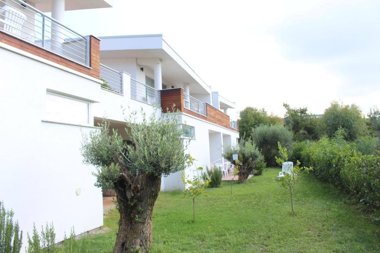 Residence Hotel La Taverna Capo Vaticano Buitenkant foto